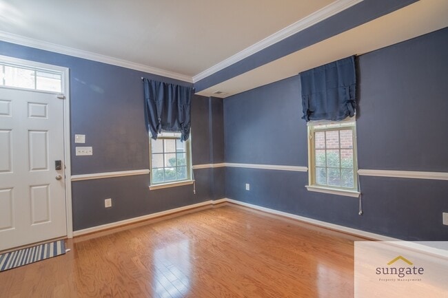 Building Photo - 1724 Lantern Mews