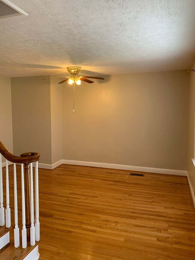 Foto del edificio - Beautiful 5 bed/2 bath house