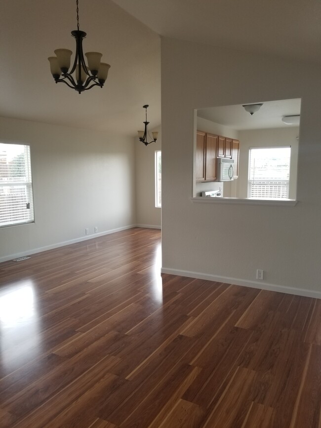 Living room - 1465 Lords Hill Dr