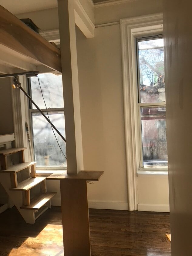 Building Photo - 519 DeKalb Ave