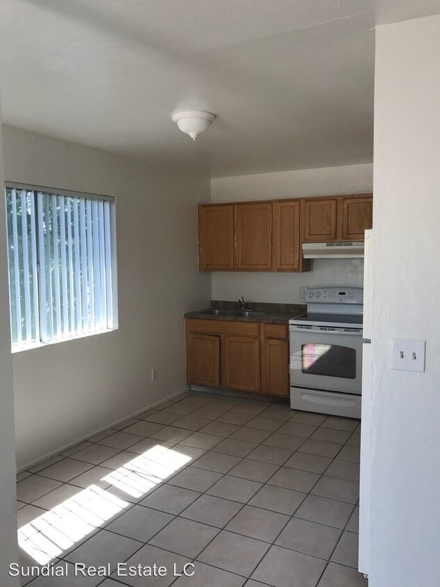 Primary Photo - 1018 N 22nd Pl