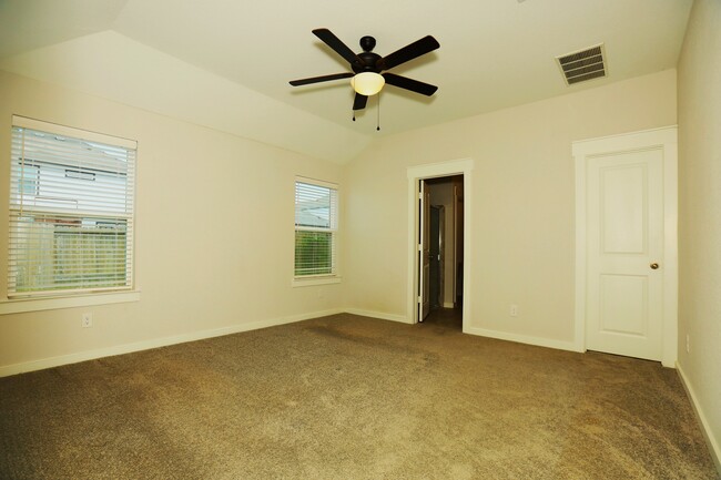 Building Photo - 233 Laura Leigh Ln