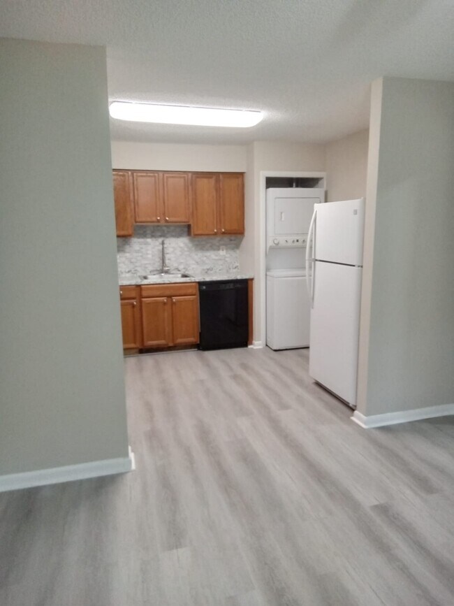 Enclave at Walnut Apartments 91 Walnut St Toms River, NJ Apartments