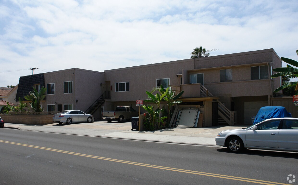 Building Photo - 16741 Hoskins St