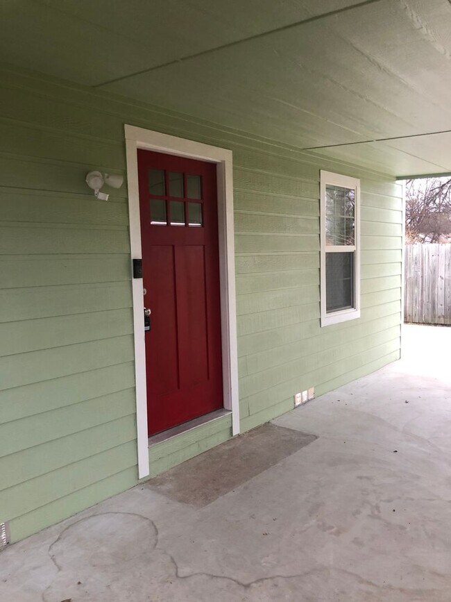 Foto del edificio - Newly remodeled in 2023!  1 bed, 1 bath, ALL appliances!