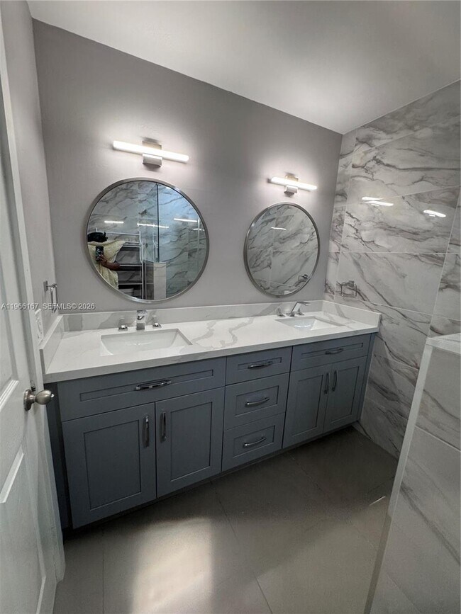 Foto del edificio - 504 Woodgate Cir