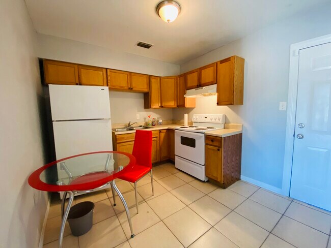 Cocina - 4410 N 40th St