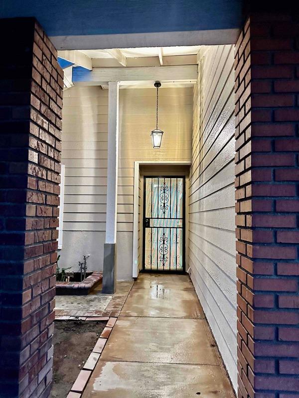 Foto del edificio - Muir Ave.