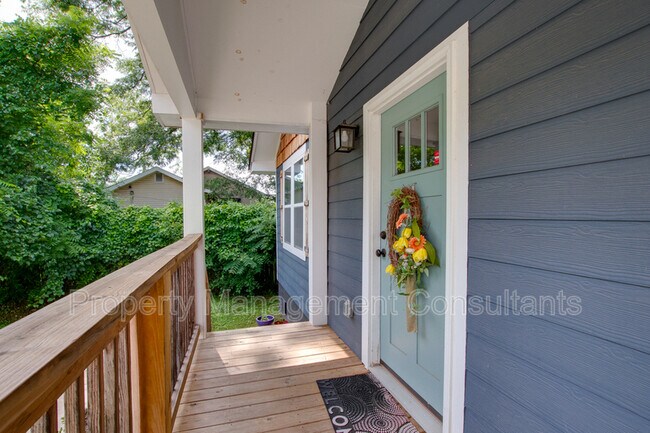Foto del edificio - 805 Rison Ave NE