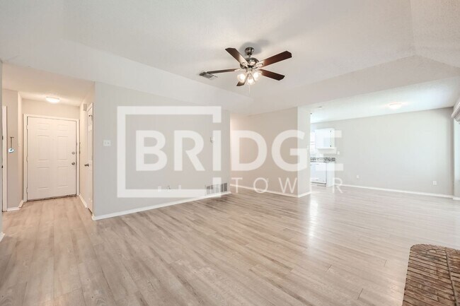 Building Photo - 4710 Audubon Dr