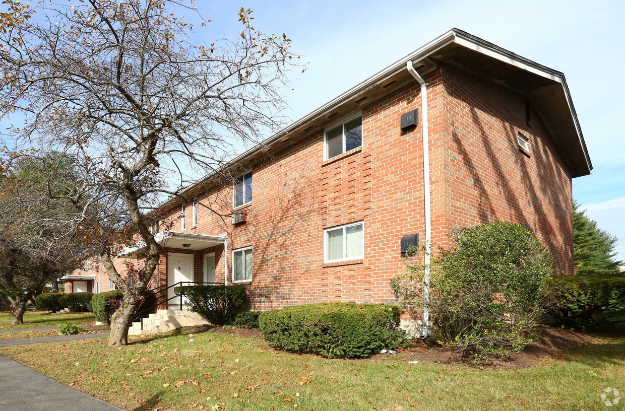 Lakeview Apartments Farmington Ct Building Lakeview Apartments