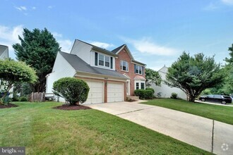 Building Photo - 14415 Saturn Way