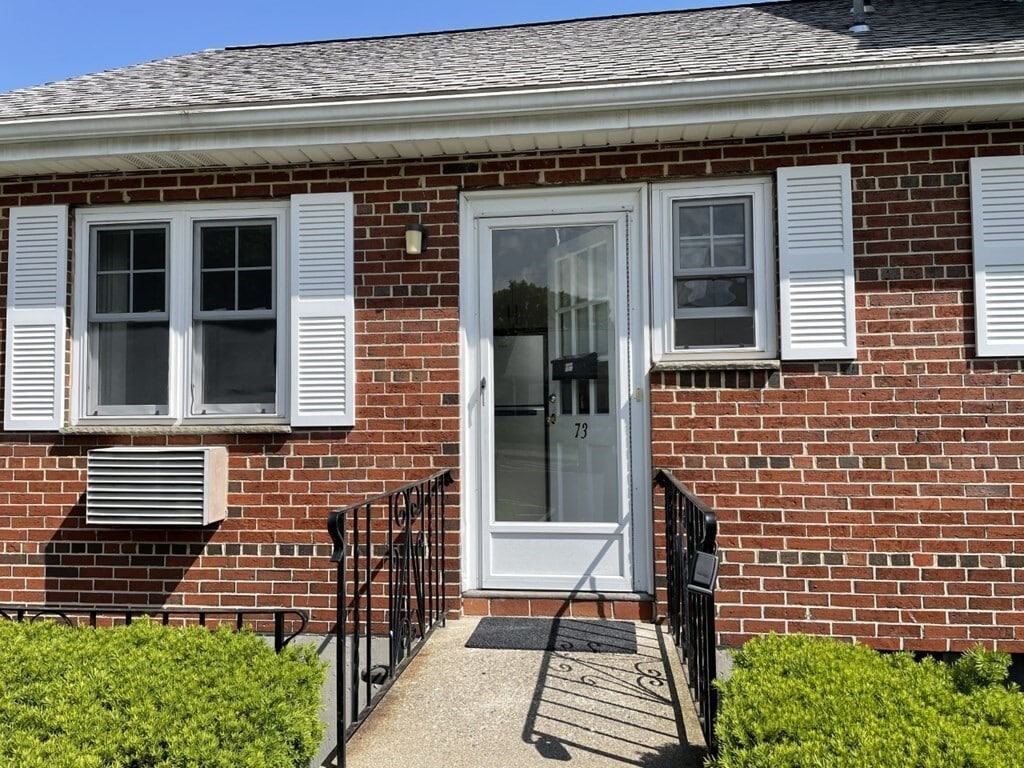 73 Emerson Gardens Rd Unit 73, Lexington, MA 02420 Condo for Rent in