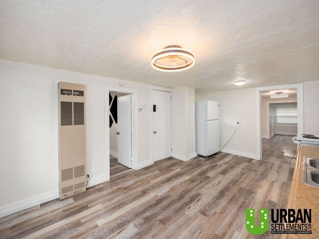 Foto del edificio - 370 E 8th Ave