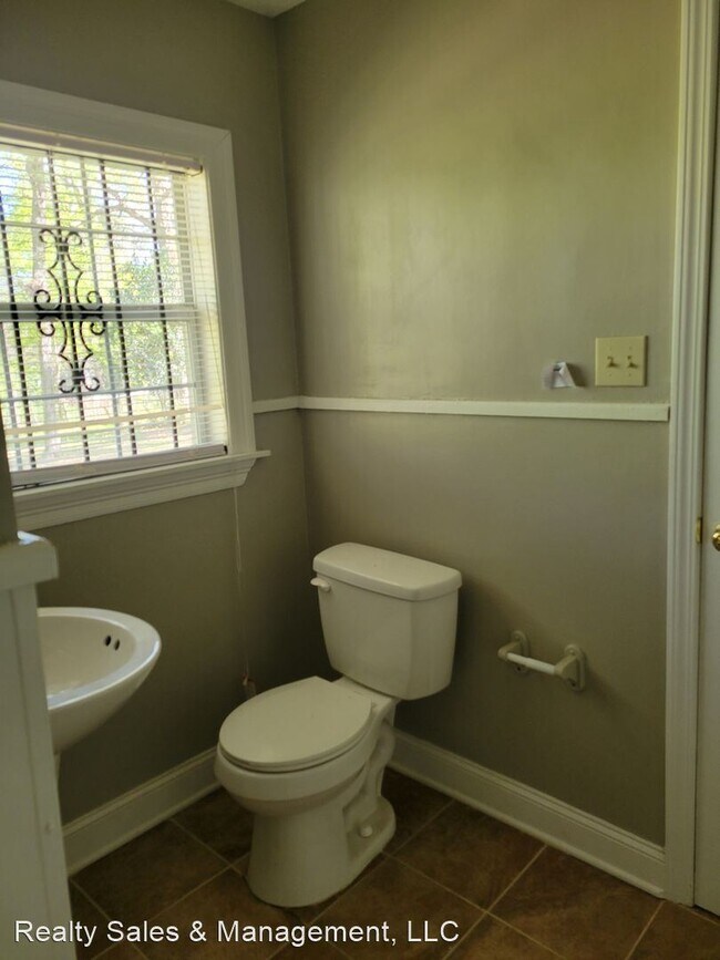 Building Photo - 3 br, 2 bath House - 2510 Paden Street