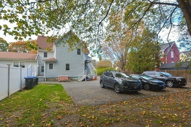 Building Photo - 36 Cottage St