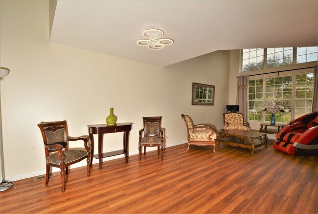 Building Photo - 3908 Garnette Ct