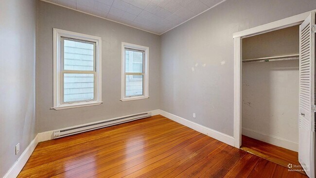 Building Photo - 19 Chilcott Pl