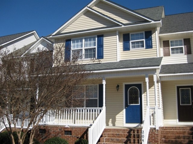 Foto principal - 204 Wimbledon Court