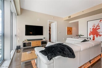 Building Photo - 4471 Dean Martin Dr