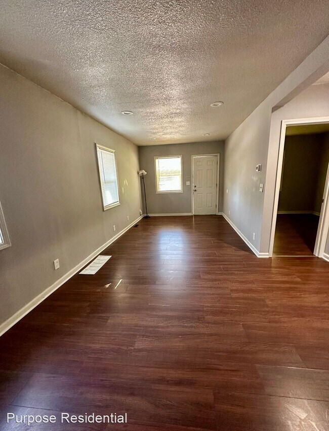 Foto del edificio - 2 br, 1 bath House - 6237 E 12th St