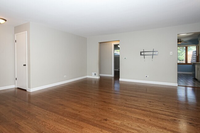 Foto del edificio - 9128 Birch Ave