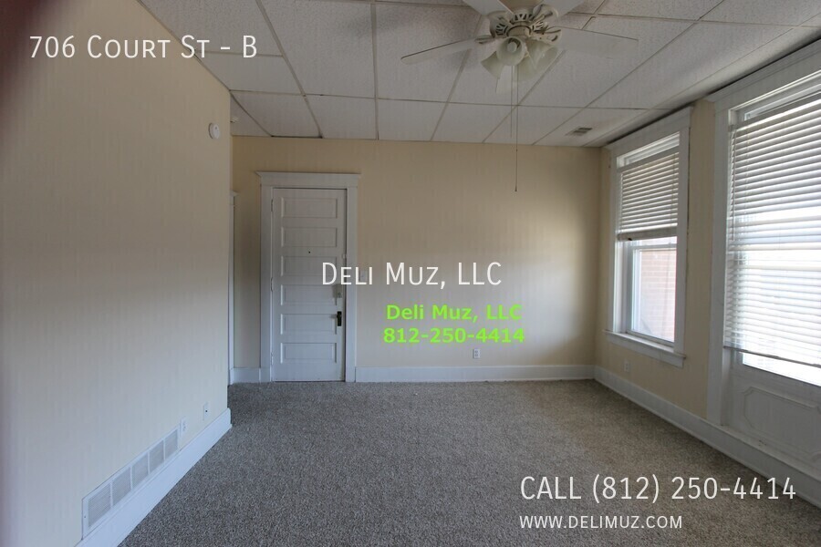 Foto principal - Super Nice 3 bd, 1.5 bath Downtown one blo...