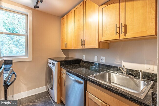 Foto del edificio - 2850 Hartford St SE