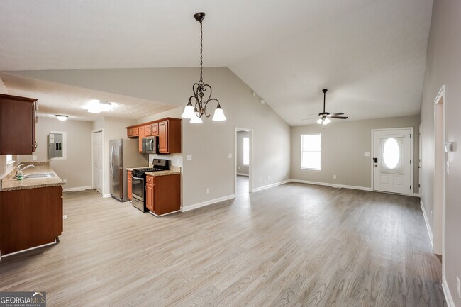 Building Photo - 334 Barr Cir
