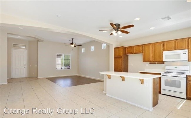 Building Photo - 3 br, 2 bath House - 3511 Tundra Swan St.