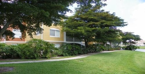Building Photo - 2141 Vinings Cir