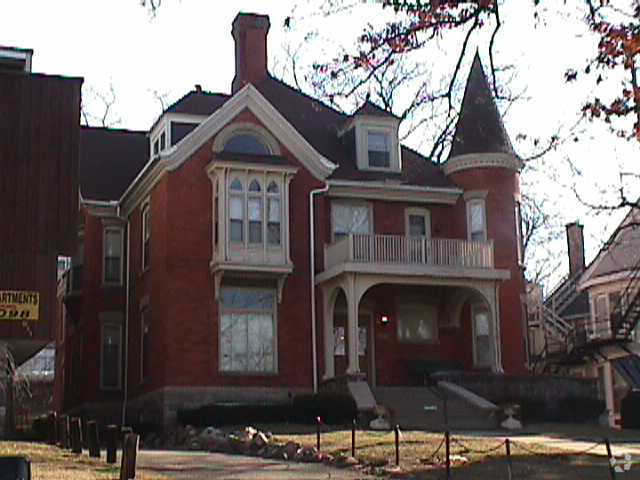 Foto del edificio - 915 Oakland Ave