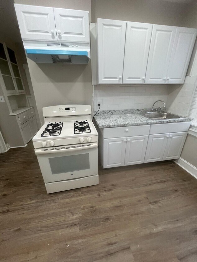Primary Photo - 9 39th St