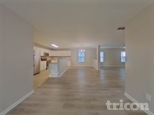 Building Photo - 123 Emily Crest Lane