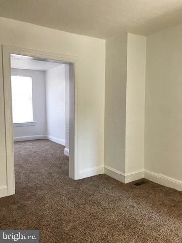 Foto del edificio - 142 S Queen St