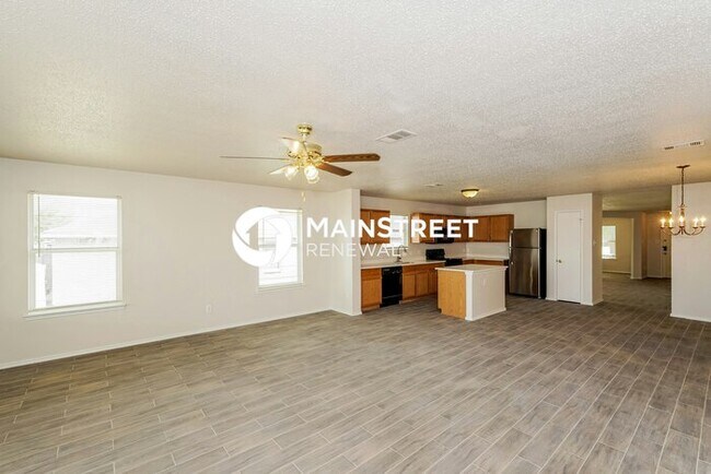 Building Photo - 3 Bedroom Pet-Friendly Home in DESOTO, TX with Main Street Renewal