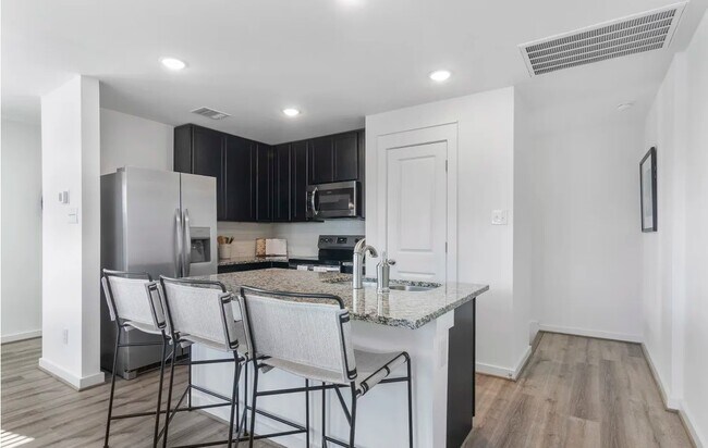 Foto del edificio - 118 Trademark Dr