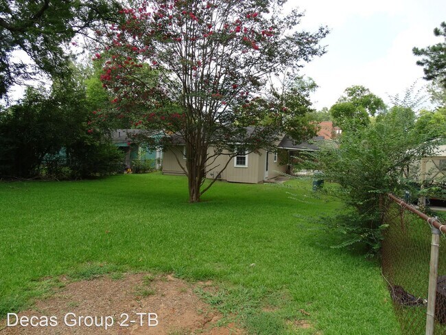 Building Photo - 3 br, 1 bath House - 1341 16th Pl SW