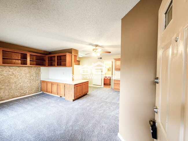 Building Photo - 1311 Antoine Dr