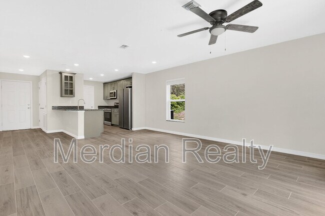 Foto del edificio - 2300 Fox Hollow Dr