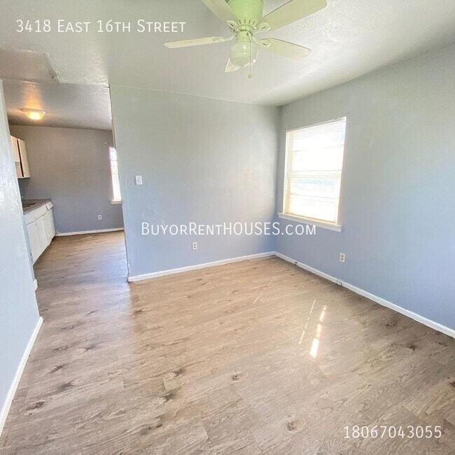 Foto del edificio - 3418 E 16th St