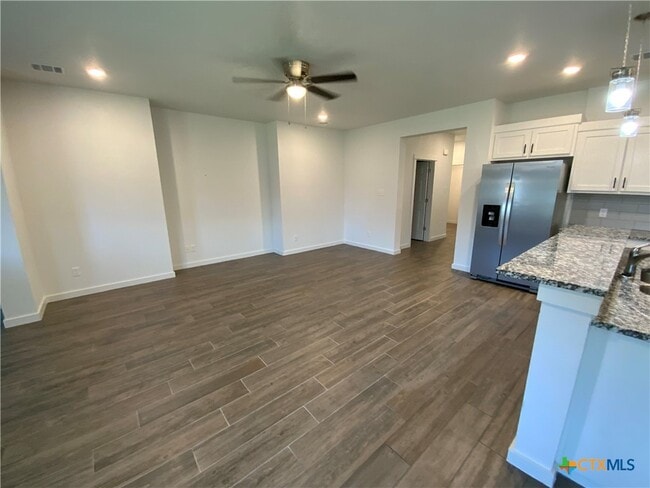 Building Photo - 1511 Fiddle Wood Wy