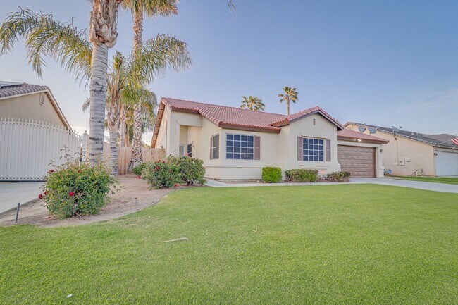 Foto del edificio - Home in NW Bakersfield!