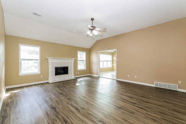 Building Photo - 1471 Siskin Dr
