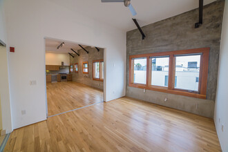 Venice Beach Art Lofts photo'