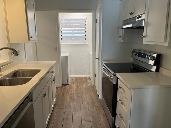 Foto del edificio - 4614 Evergreen Ct