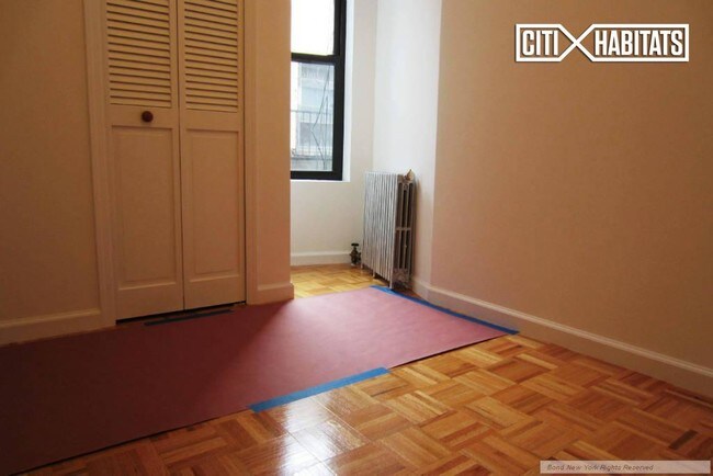 Building Photo - 164 Mott St
