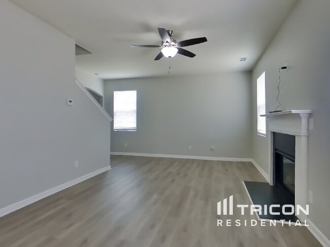 Foto del edificio - 531 Susie Creek Ln