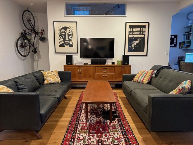 Foto del edificio - 2109 Riverview St