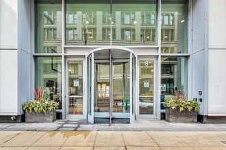 Building Photo - 8 E Randolph St